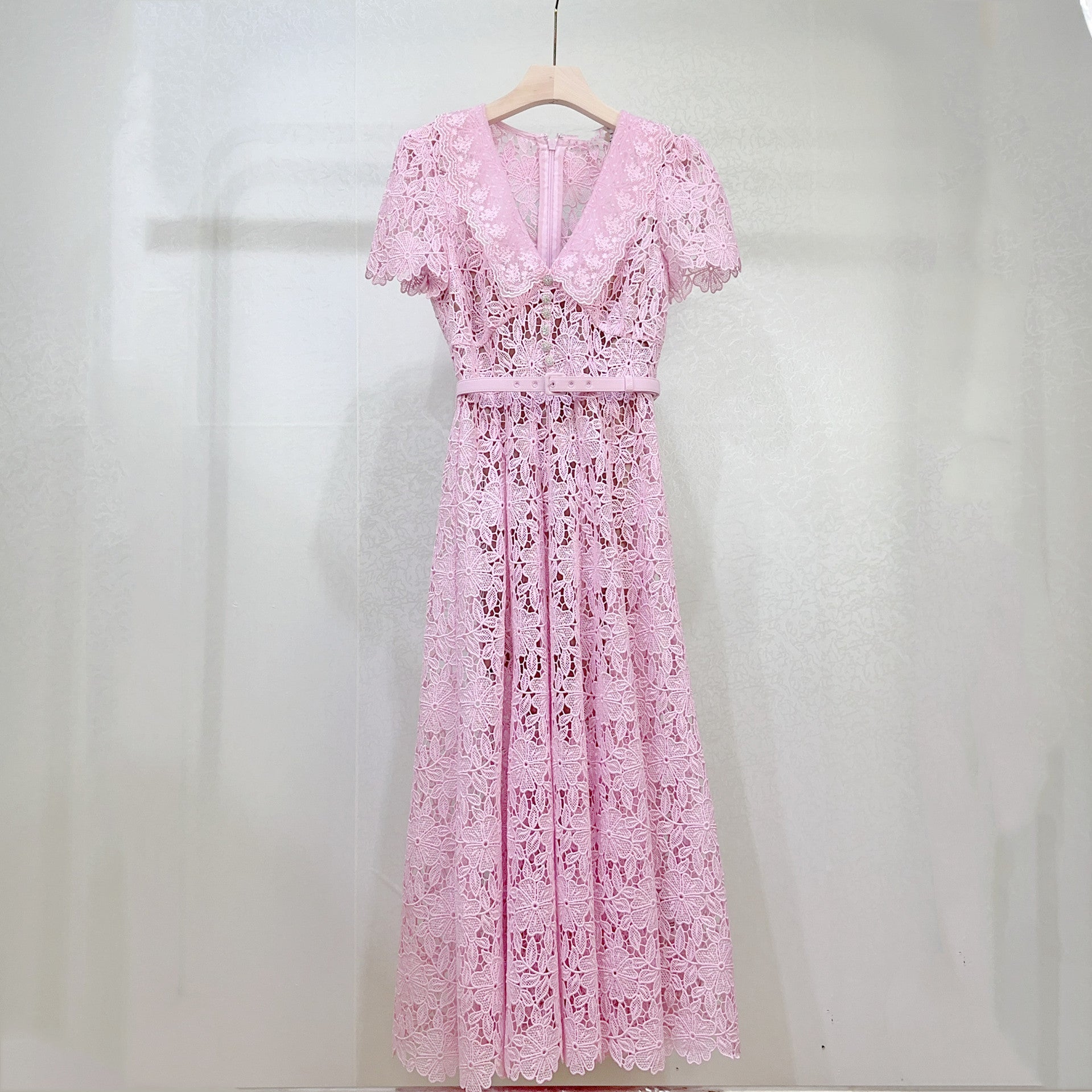 EVELYN FLORAL LACE MAXI DRESS - PINK