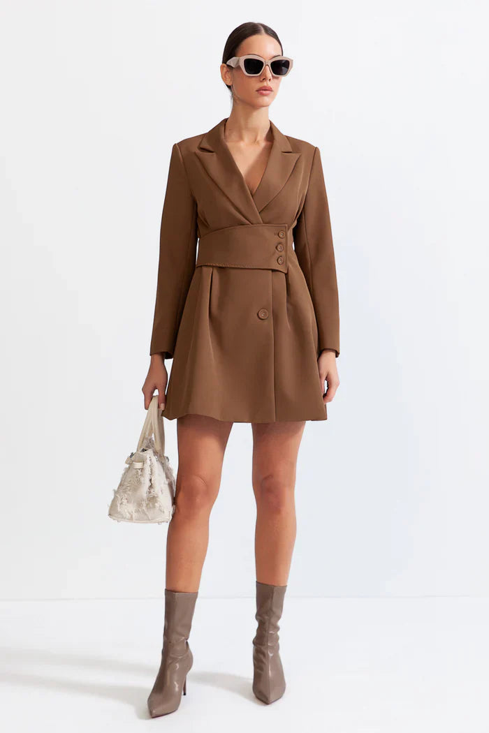 Blazer Type Dress with Highlighted Waist - Brown