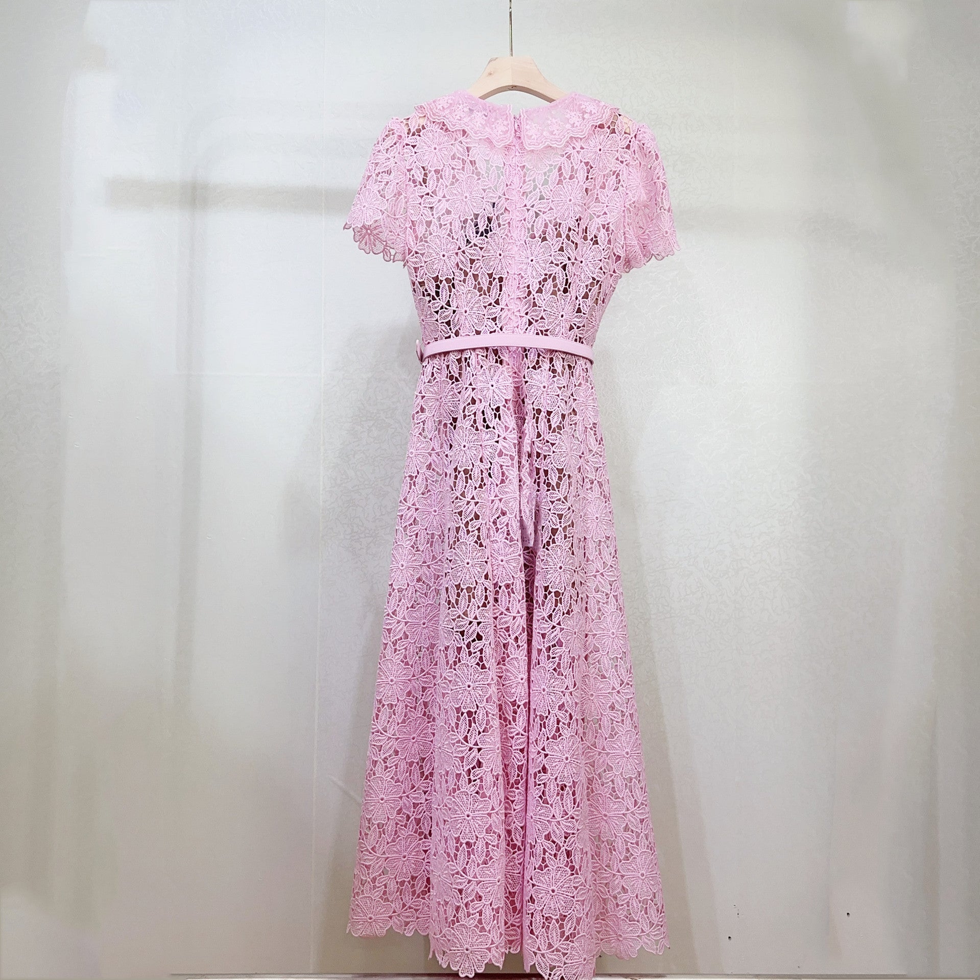 EVELYN FLORAL LACE MAXI DRESS - PINK