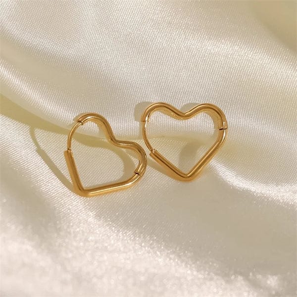 Loving Loop Earrings I Gold