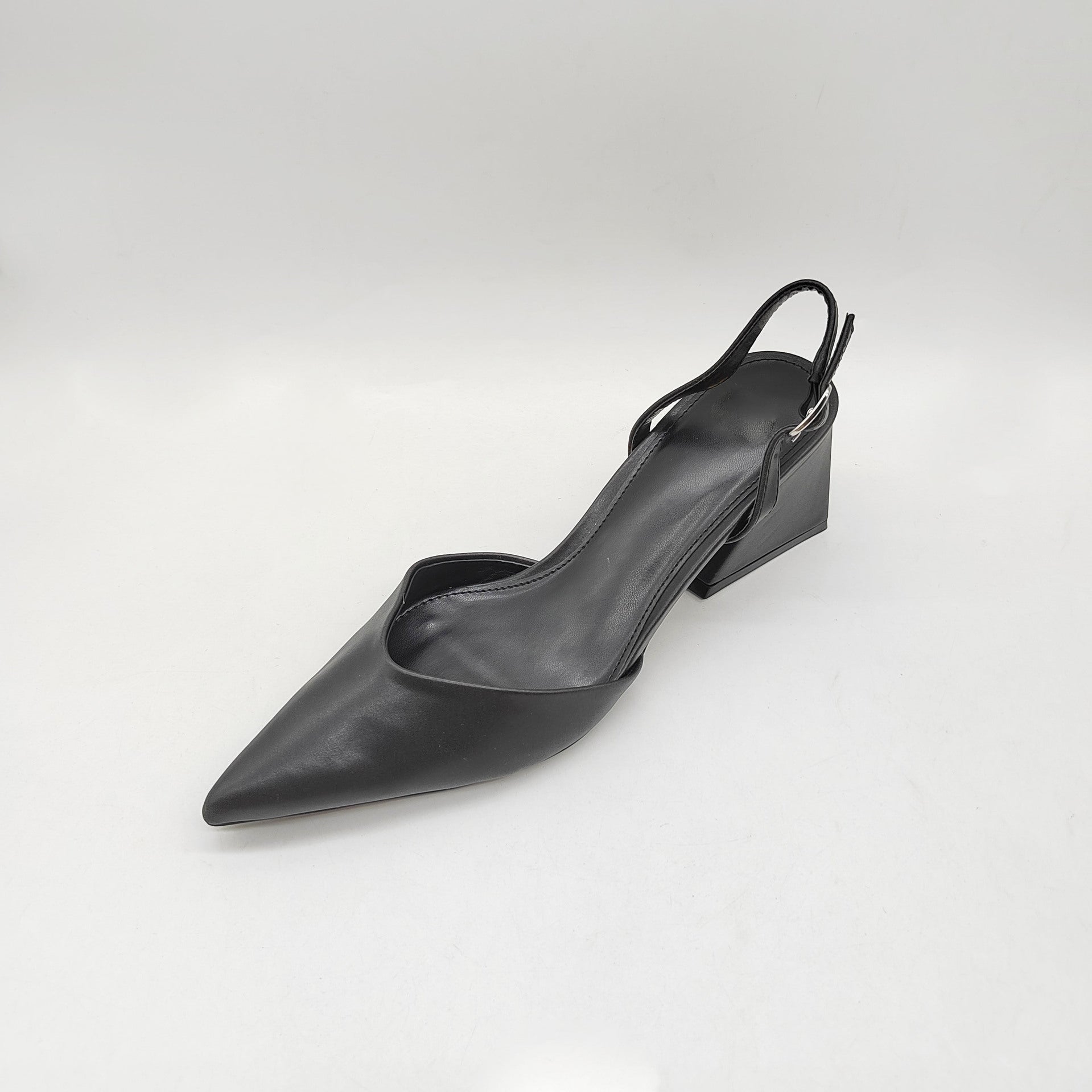 Sandle  With Pointed Toe Block Heel Middle