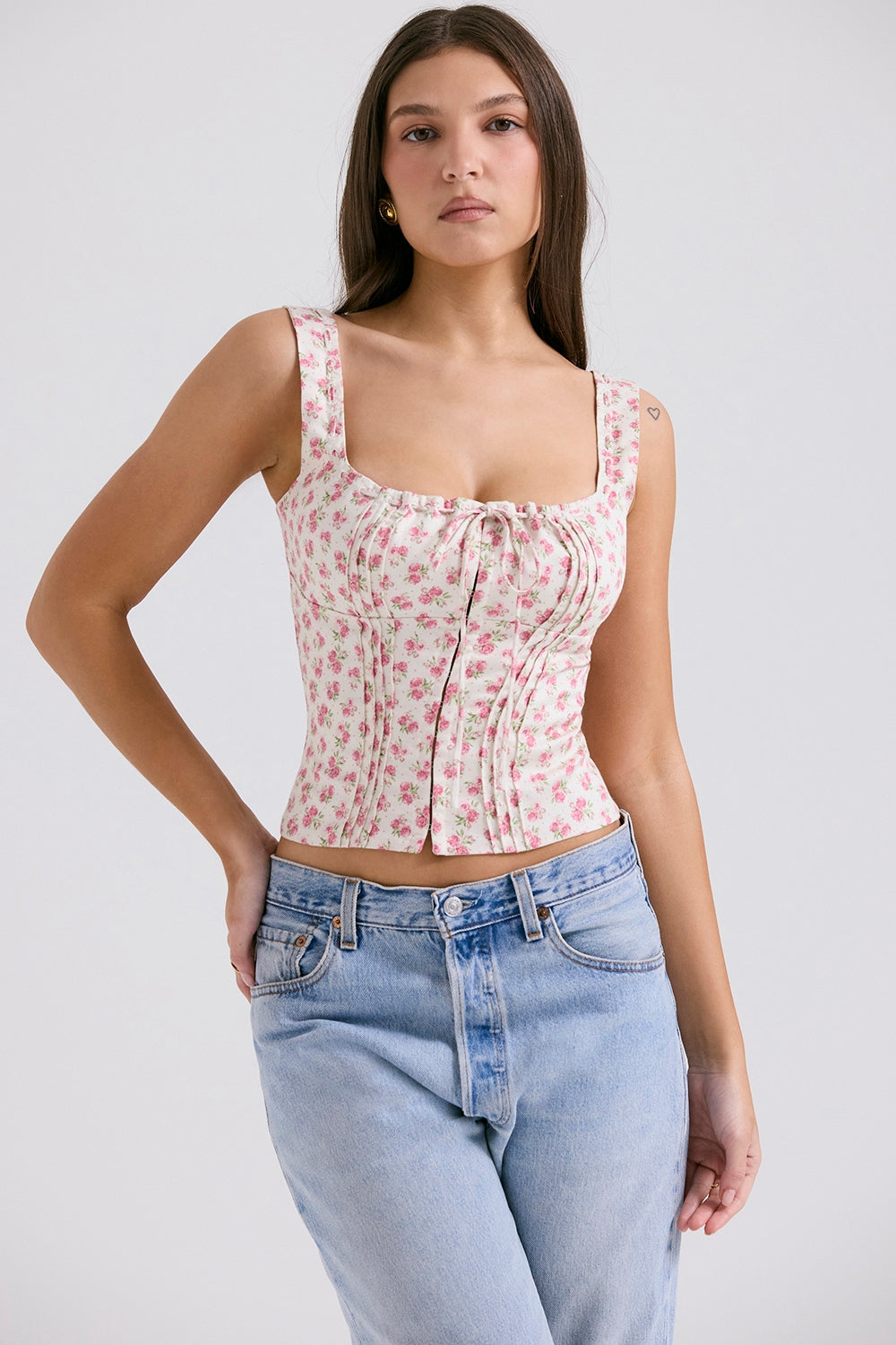 CHICCA WHITE ROSEBUD PRINT TOP - White