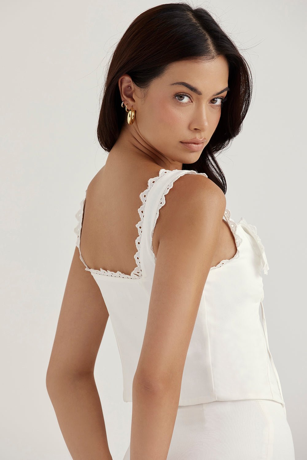 AMBER WHITE LACE TRIM TOP - White