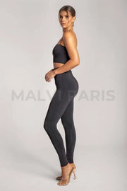 YVES Basic Crop Tank Top - Black - MALVI PARIS